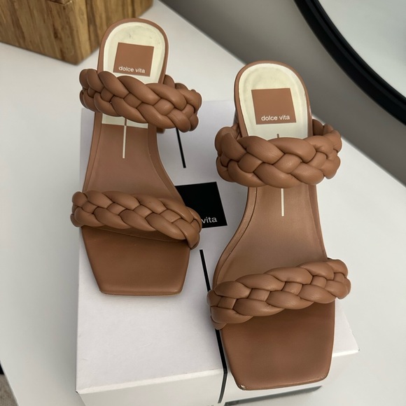 Dolce Vita Paily Stella Sandel - Caramel - Picture 2 of 7